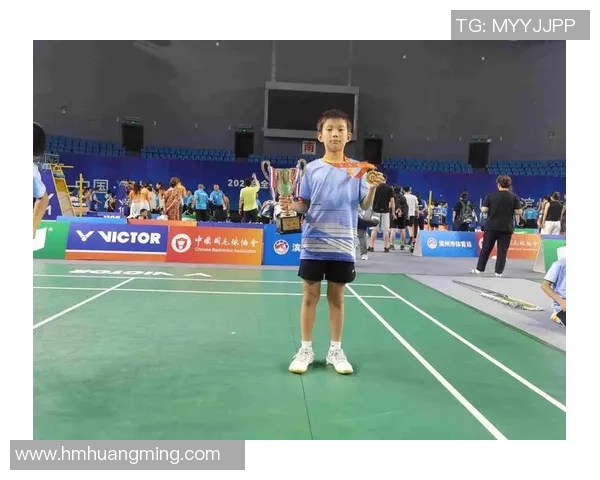 武汉羽毛球队荣登全国羽毛球配合排行榜第七名展现实力与团队精神